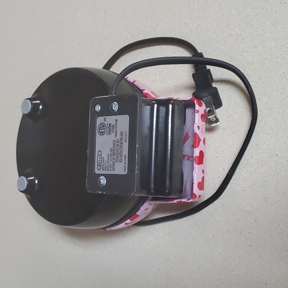 Bella Mini Heart Waffle Maker - Picture 5 of 5